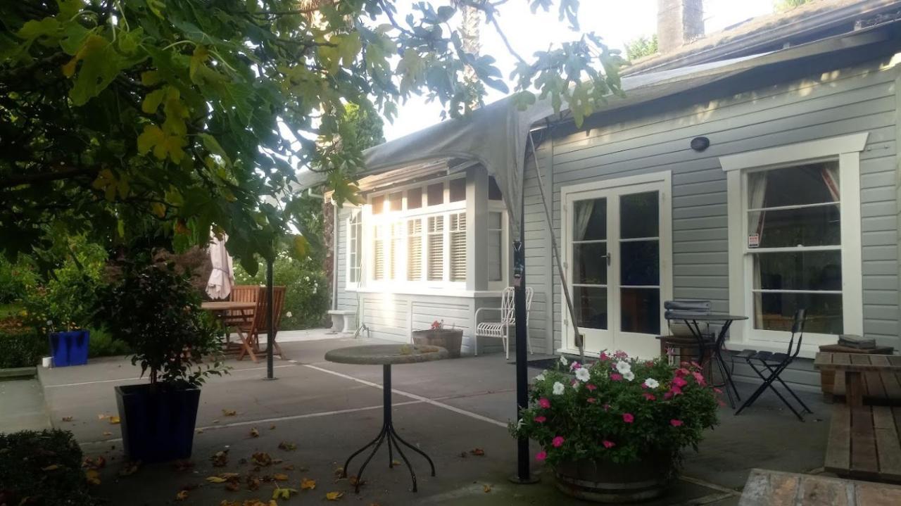 Irongate Retreat Bed & Breakfast Hastings Exterior photo