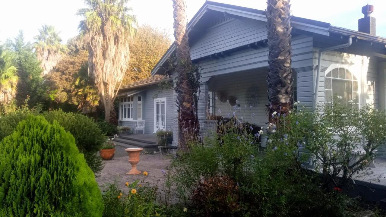 Irongate Retreat Bed & Breakfast Hastings Exterior photo