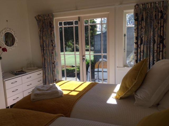 Irongate Retreat Bed & Breakfast Hastings Exterior photo